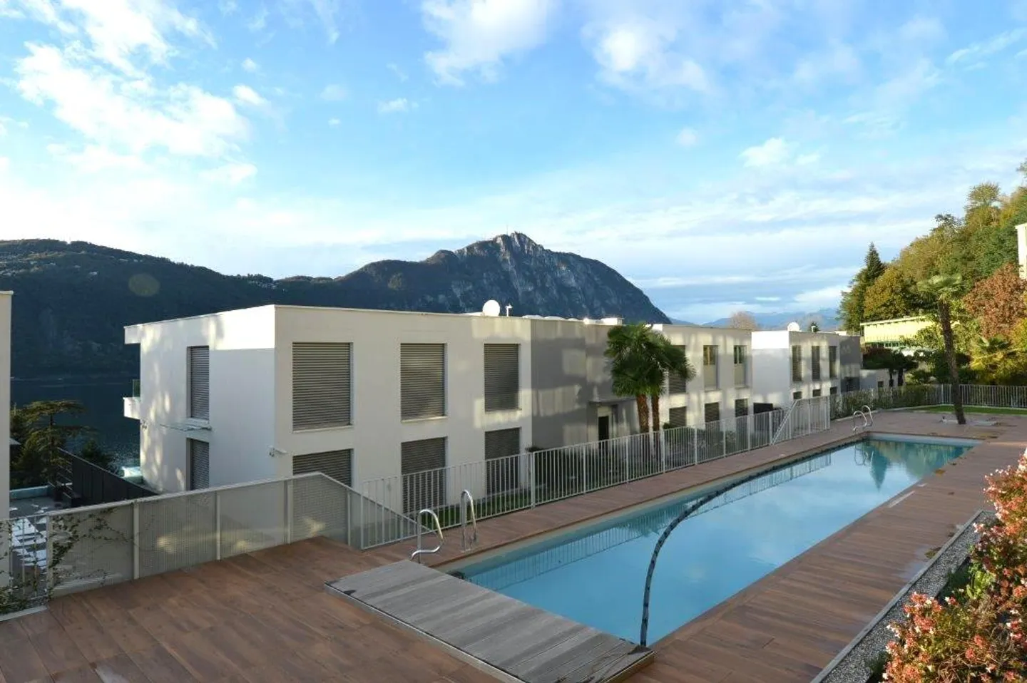 MODERN 3.5-ROOM APARTMENT WITH LAKE VIEW - Photo 11 of 12