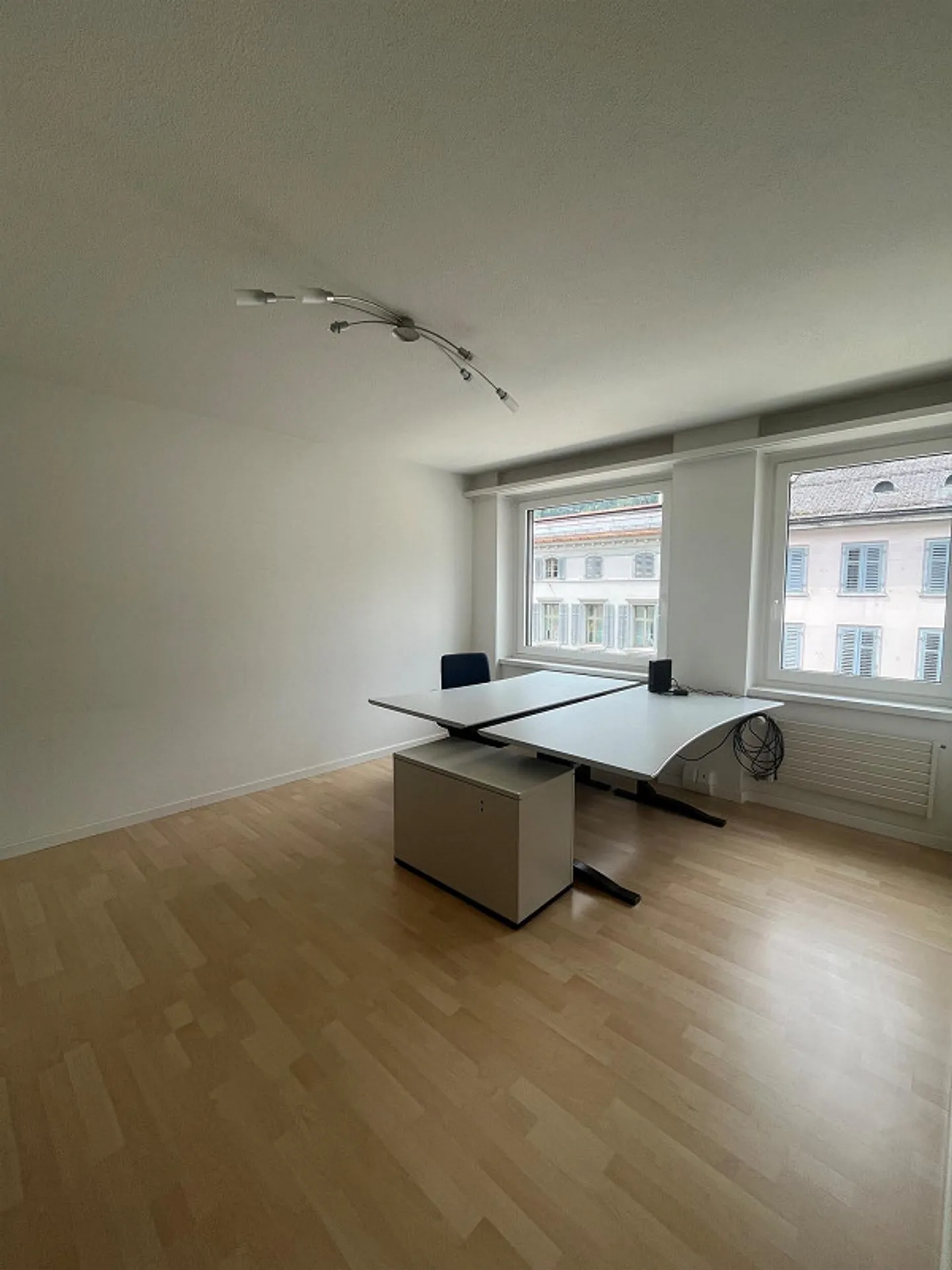Büro im Zentrum von Glarus - Foto 1 von 3