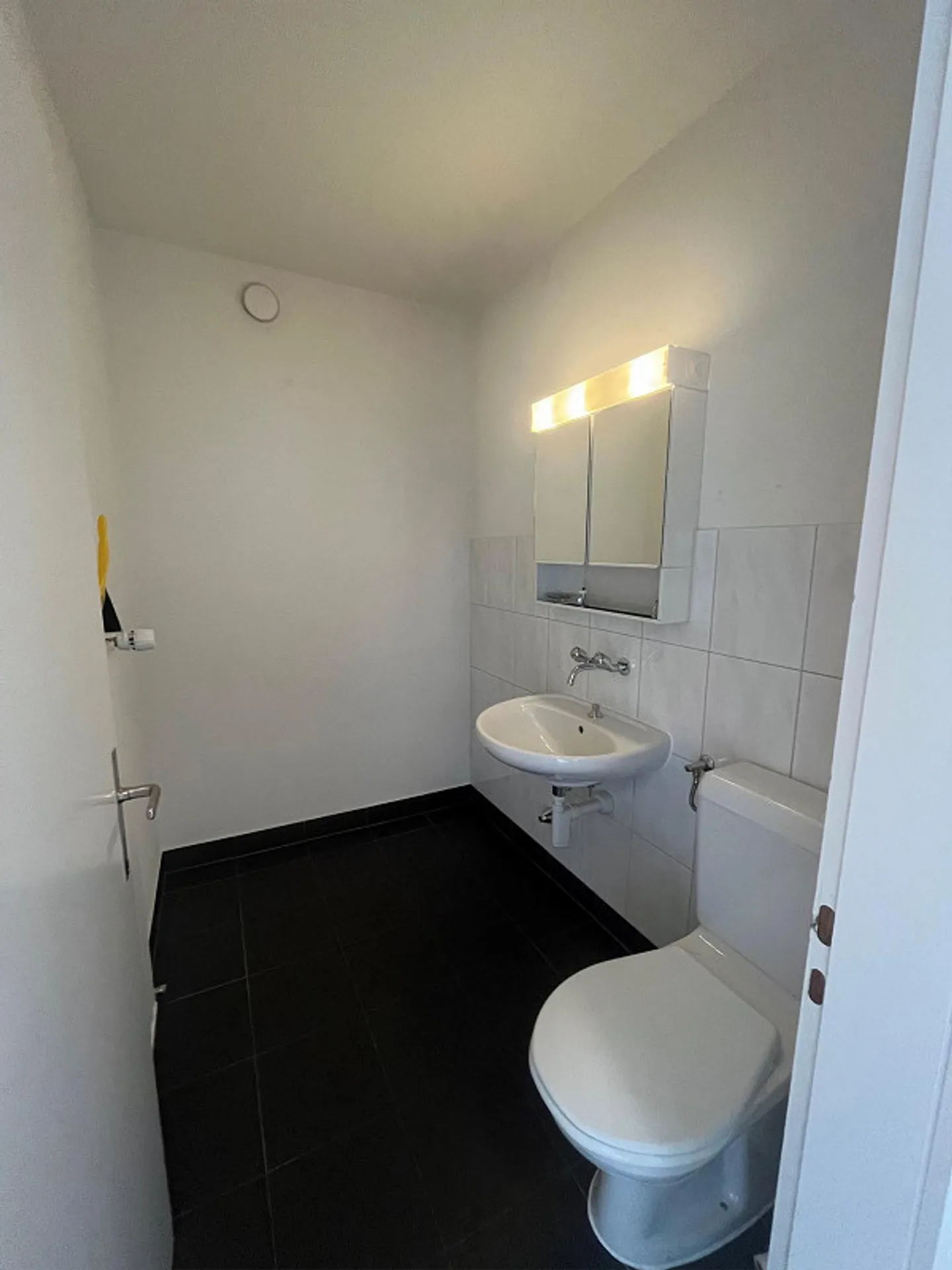 Büro im Zentrum von Glarus - Foto 3 von 3