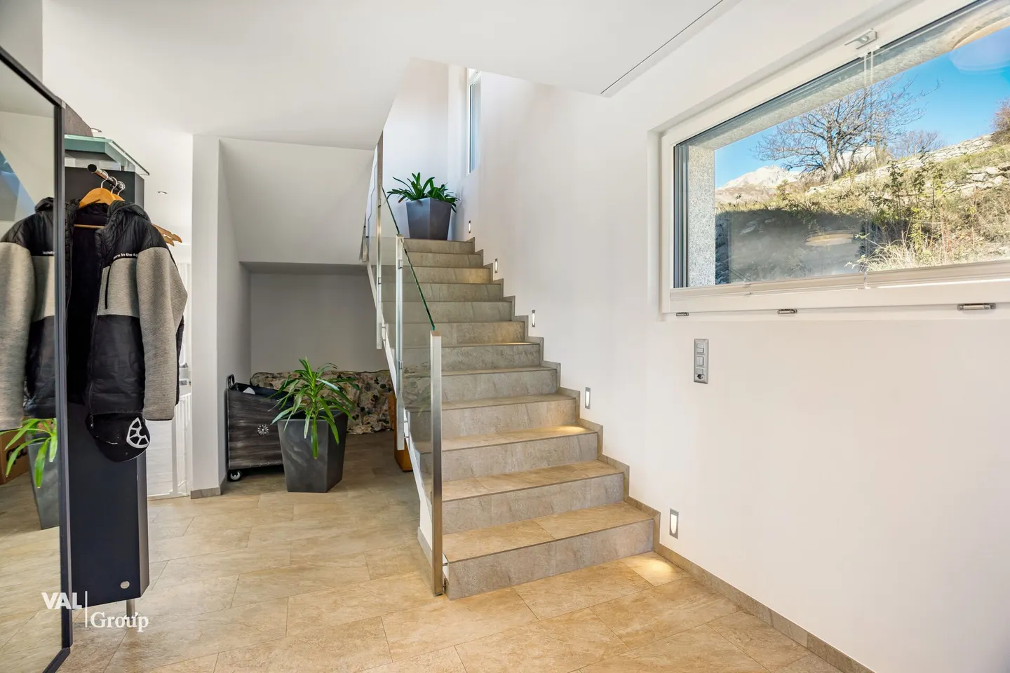 Exclusive, furnished house with Alpine panorama for year-round rent - Photo 6 of 18