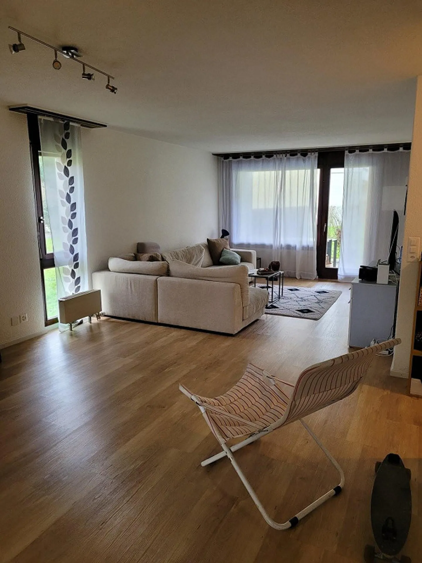 Bell'appartamento di 3,5 stanze con patio - Foto 2 di 9