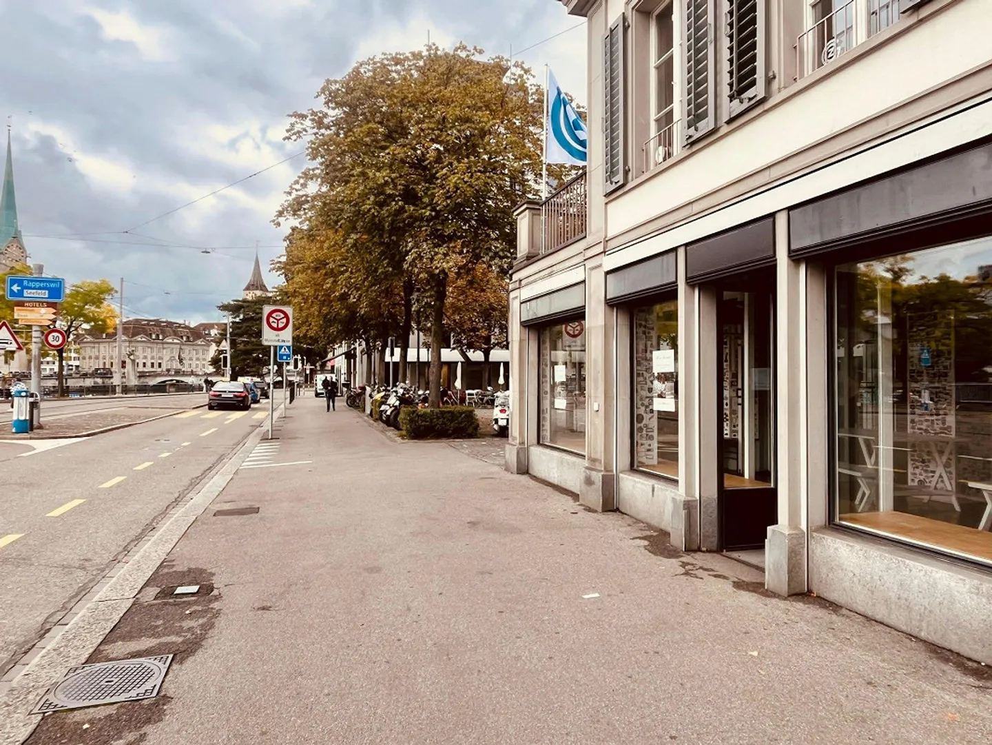 Schifflände Zürich - Foto 1 von 3