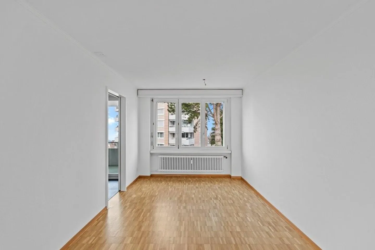 Ruhiges Wohnquartier mit Blick auf den See - Foto 3 von 9