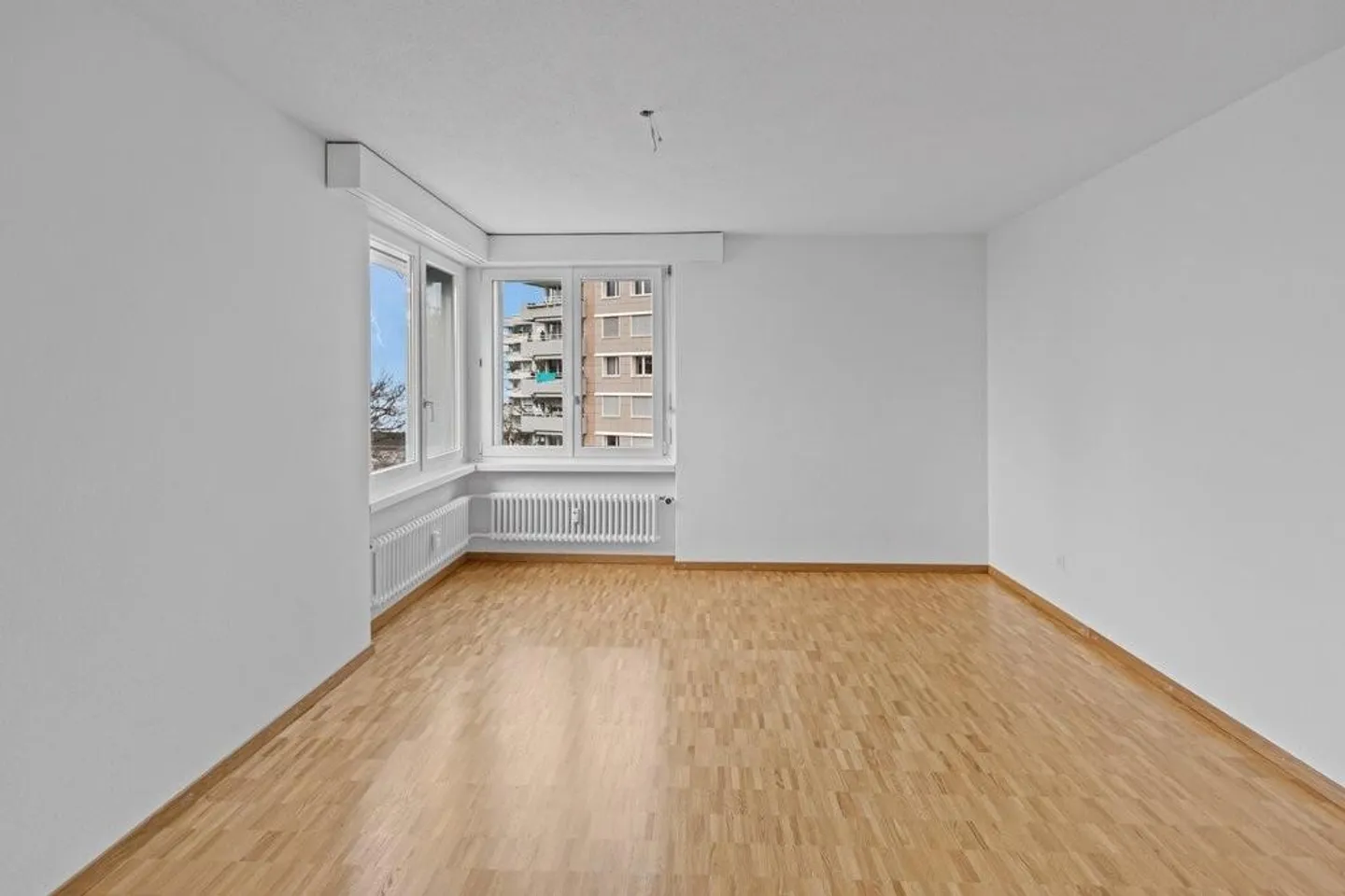 Ruhiges Wohnquartier mit Blick auf den See - Foto 5 von 9