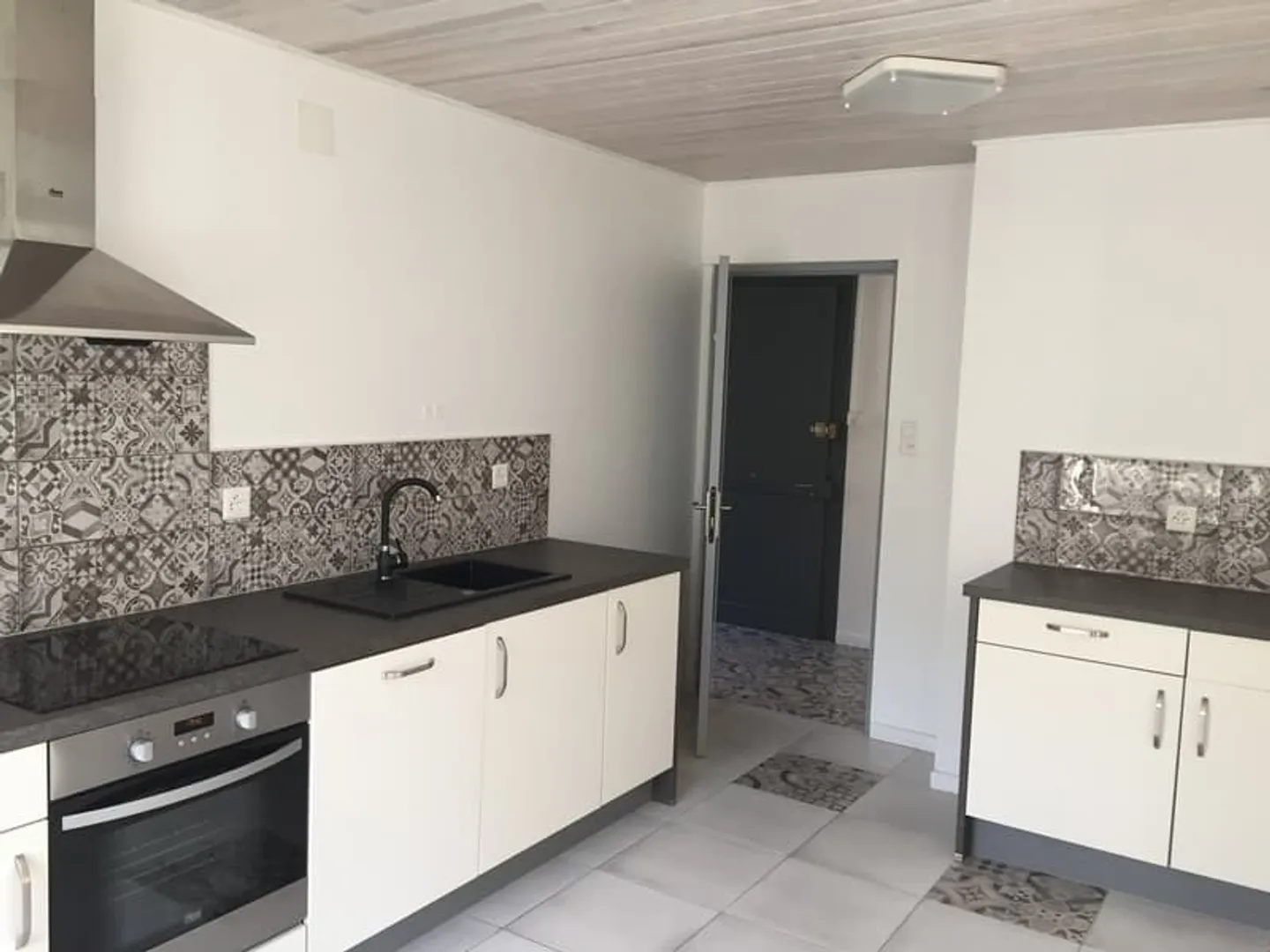 Beautiful 3 room apartment with view - Photo 2 of 11