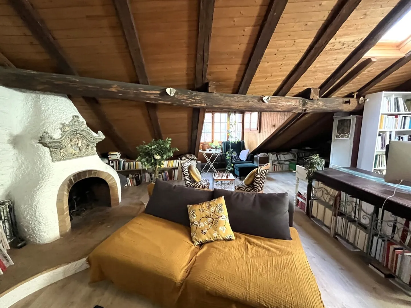 3.5 atypical rooms of 170 m2 in the heart of Vevey - Photo 3 of 15