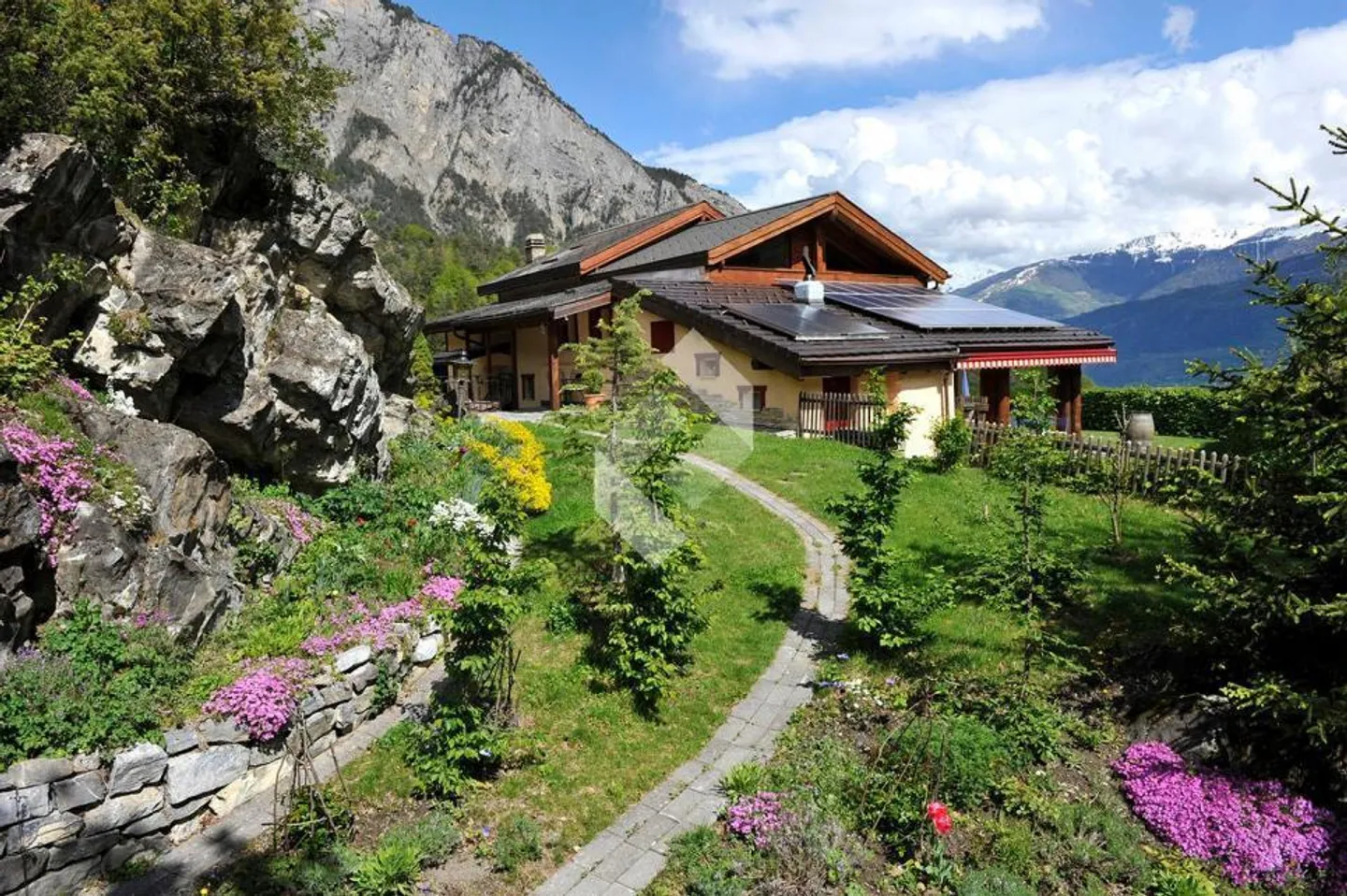 Magnifica casa in un contesto incantevole - Foto 1 di 13