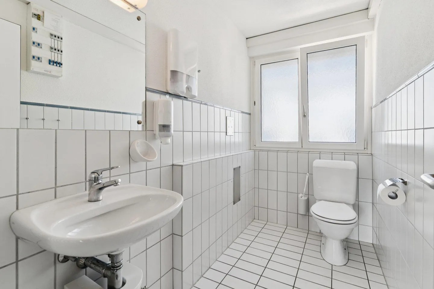 Ihr neuer Arbeitsplatz mit Seepanorama – Hell. Ruhig. Inspirierend. - Foto 7 von 9
