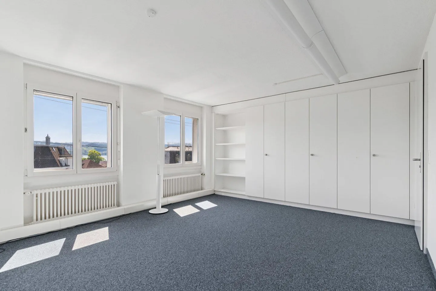 Ihr neuer Arbeitsplatz mit Seepanorama – Hell. Ruhig. Inspirierend. - Foto 3 von 9