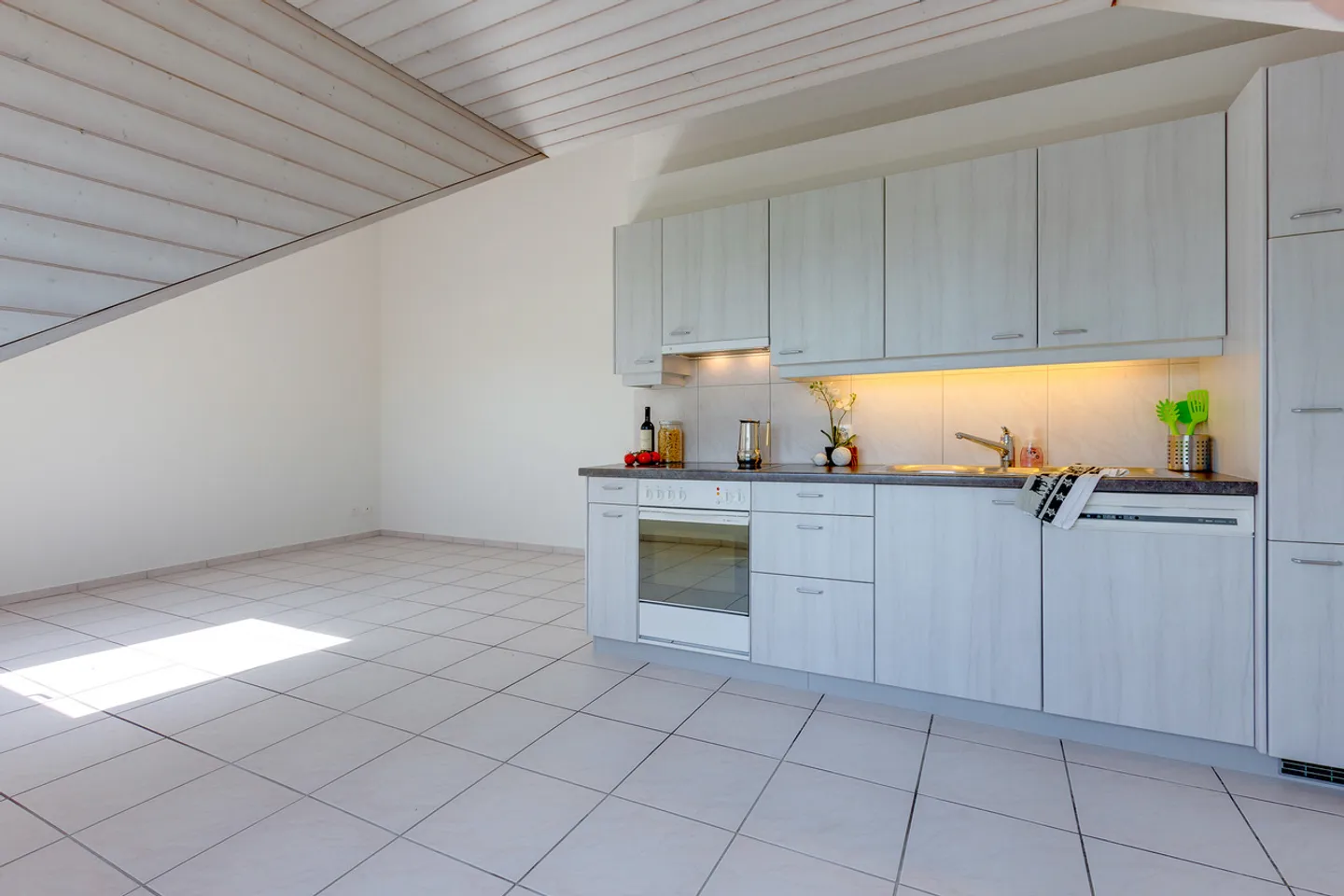 Charmante Dachwohnung in Kölliken - Foto 4 von 11