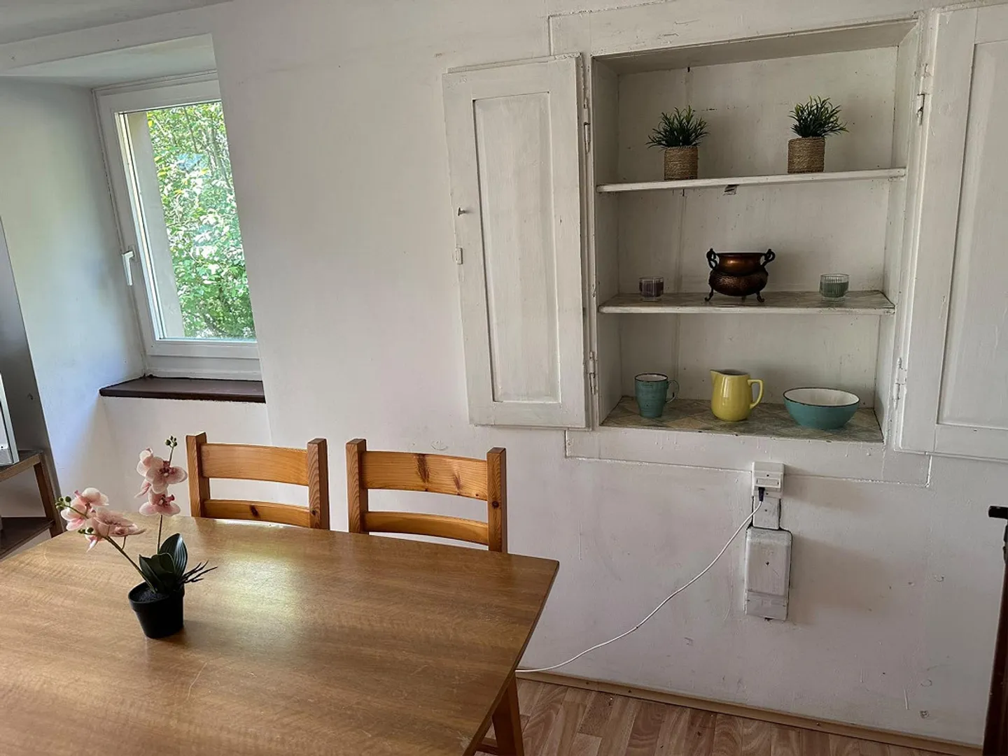 Simple, furnished 2.5-room apartment (old building), southern slope Ilanz outskirts - Photo 13 of 13