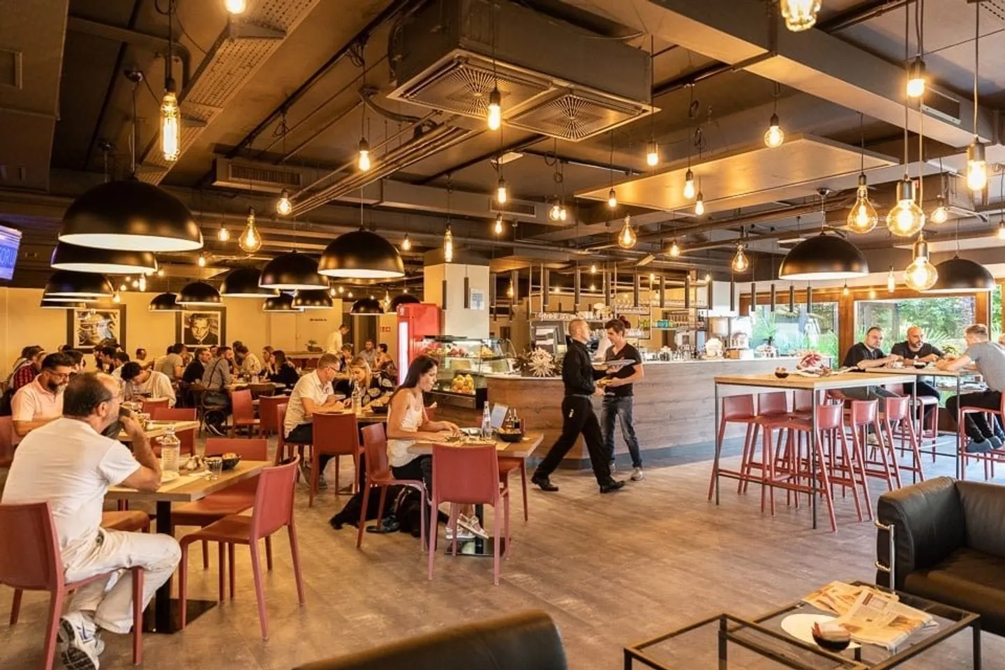 BIOGGIO - AFFITTASI AMPIO UFFICIO IN POSIZIONE STRATEGICA (rif. 013) - Foto 10 di 18