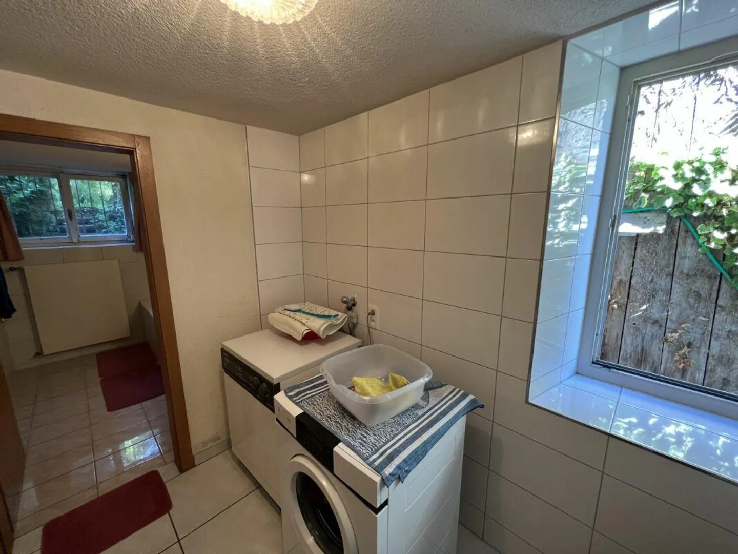 MAISON RÉSIDENTIELLE HISTORIQUE AVEC POTENTIEL - INCLUANT UN TERRAIN SUPPLÉMENTAIRE ET DES PARKINGS - Photo 12 sur 14