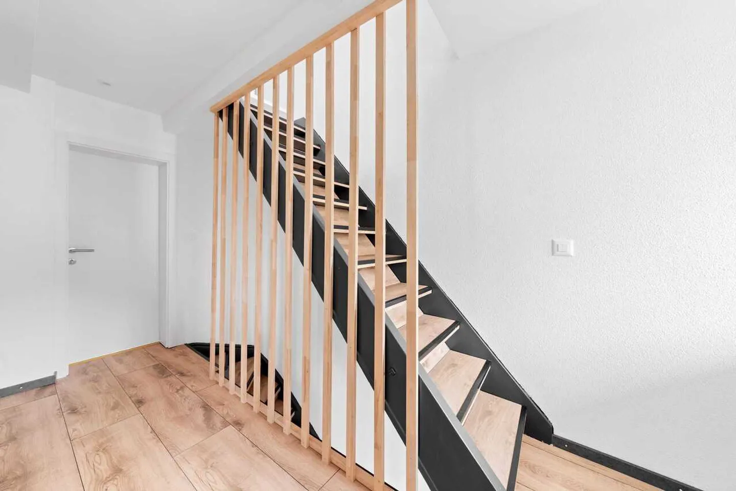 Casa bifamiliare completamente ristrutturata di 4,5 locali, Welschenrohr - Foto 8 di 13