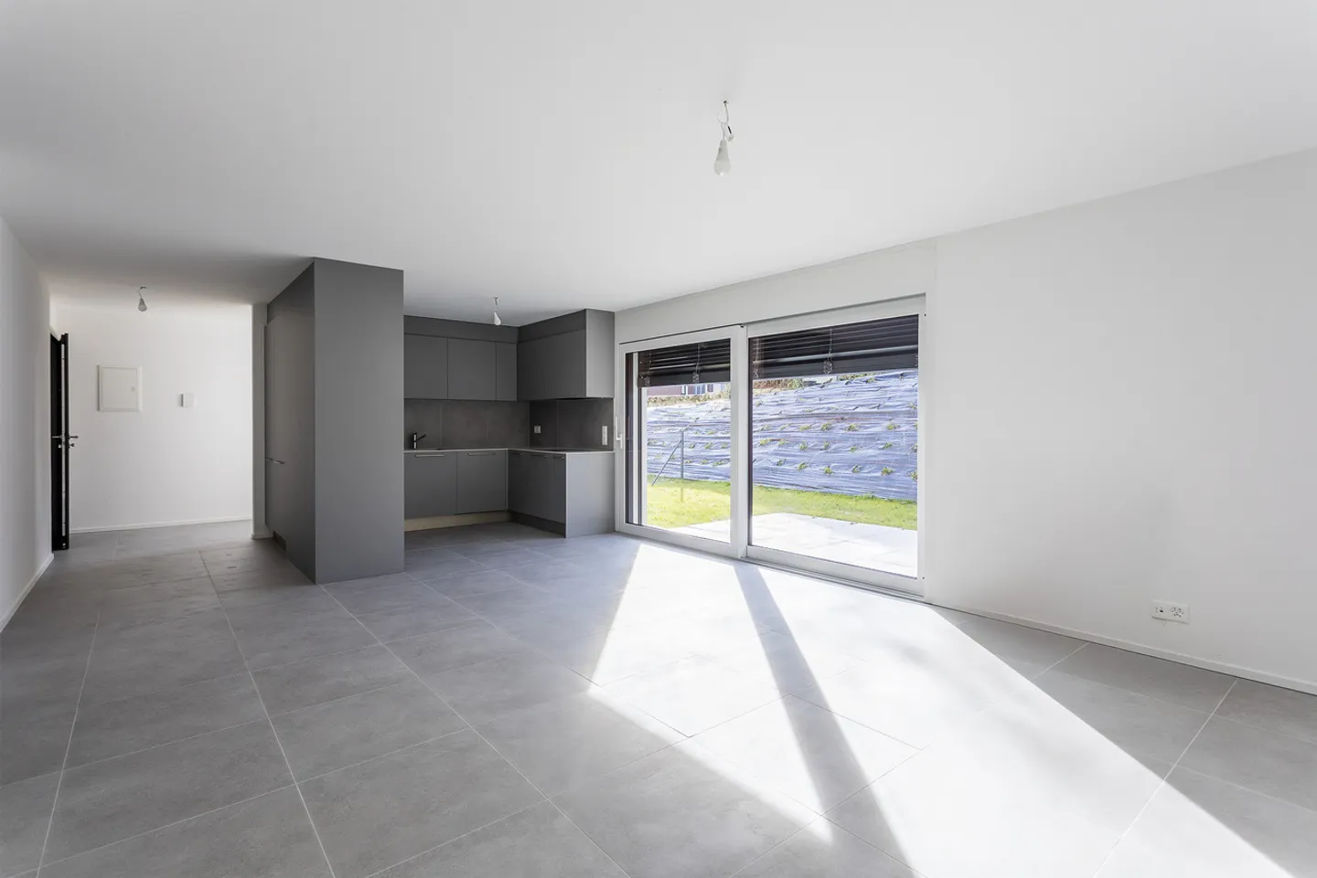 Neubauwohnung mit Garage - Foto 3 von 13