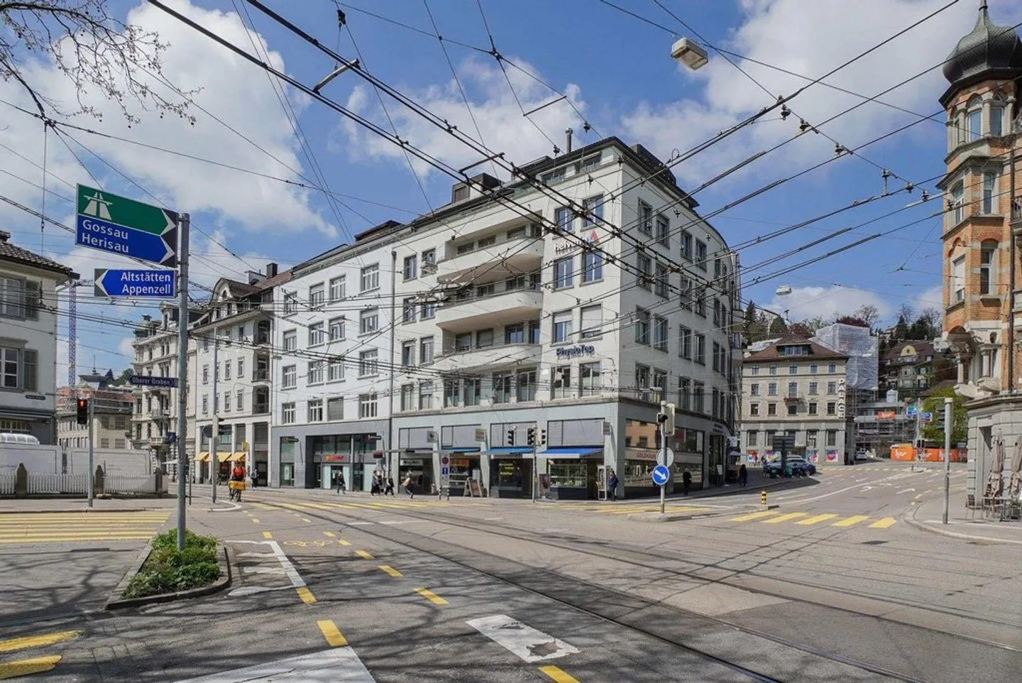 Magasin dans un emplacement de choix au centre de Saint-Gall ! - Photo 2 sur 3
