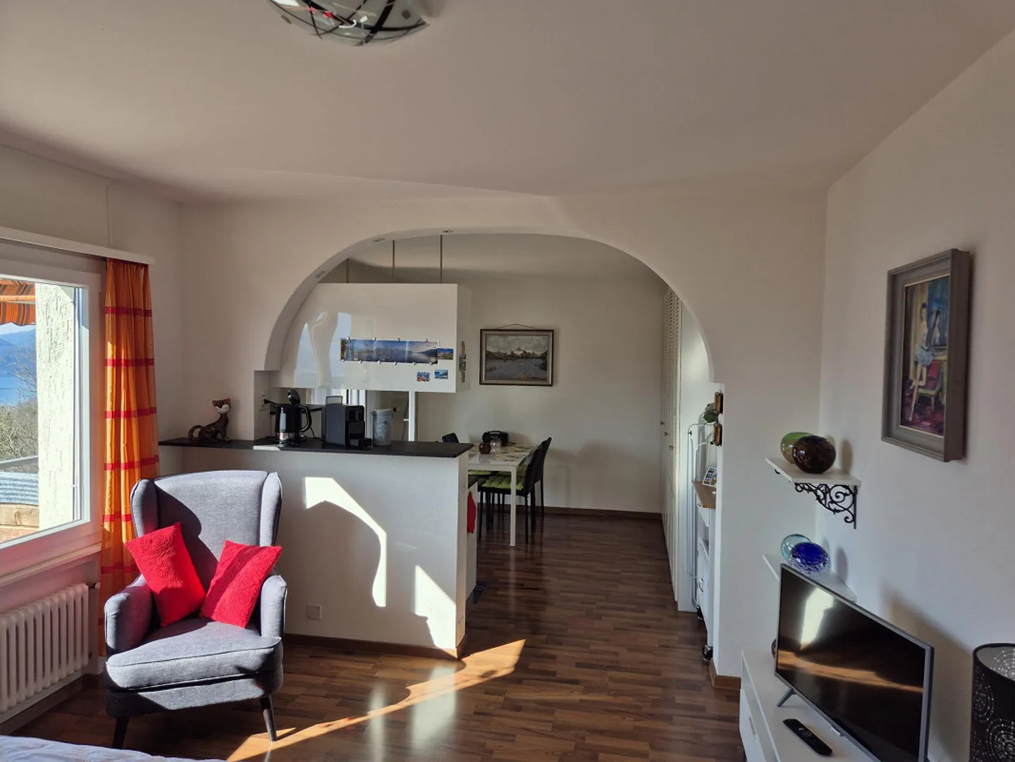 Appartamento per vacanze con residenza secondaria, vista lago da sogno + piscina - Foto 5 di 12