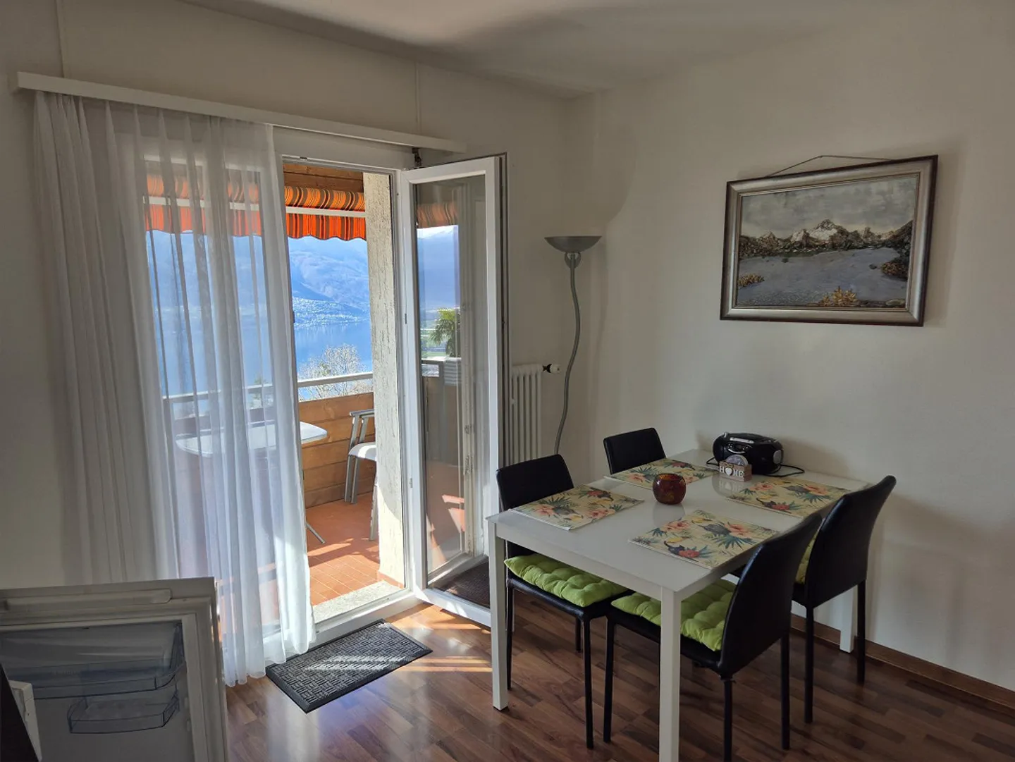 Appartamento per vacanze con residenza secondaria, vista lago da sogno + piscina - Foto 6 di 12