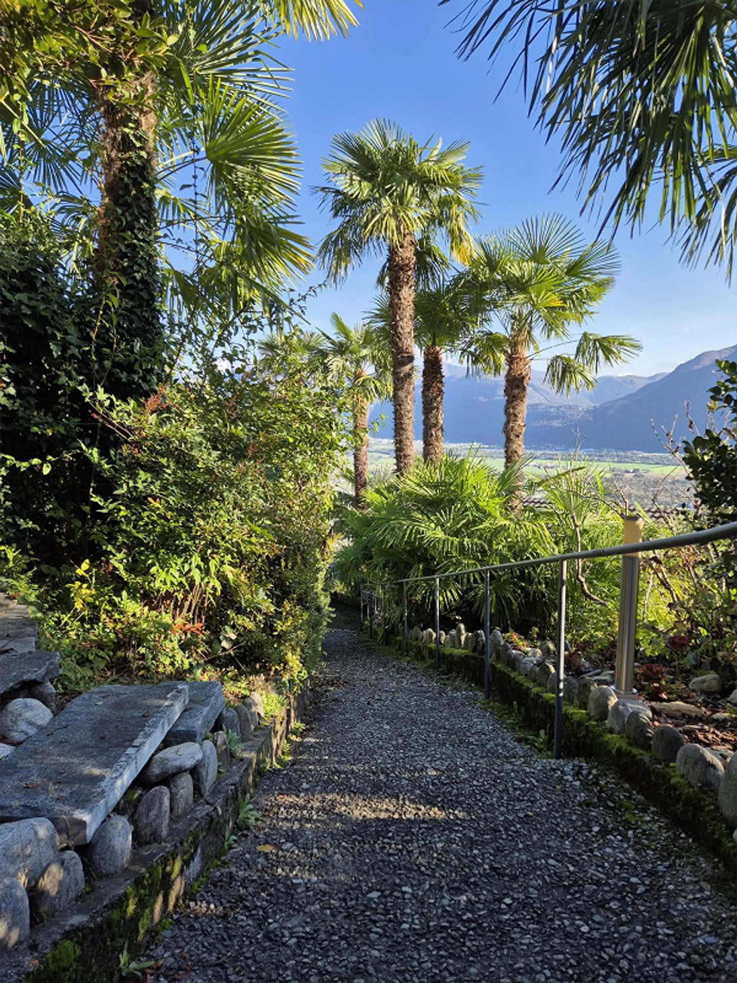 Appartamento per vacanze con residenza secondaria, vista lago da sogno + piscina - Foto 11 di 12