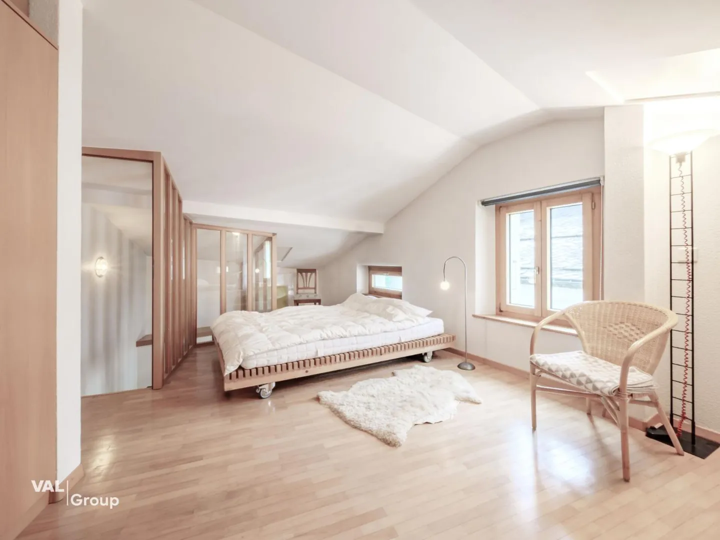 Vivere individuale su quattro livelli nel centro di Leuk - Foto 10 di 11