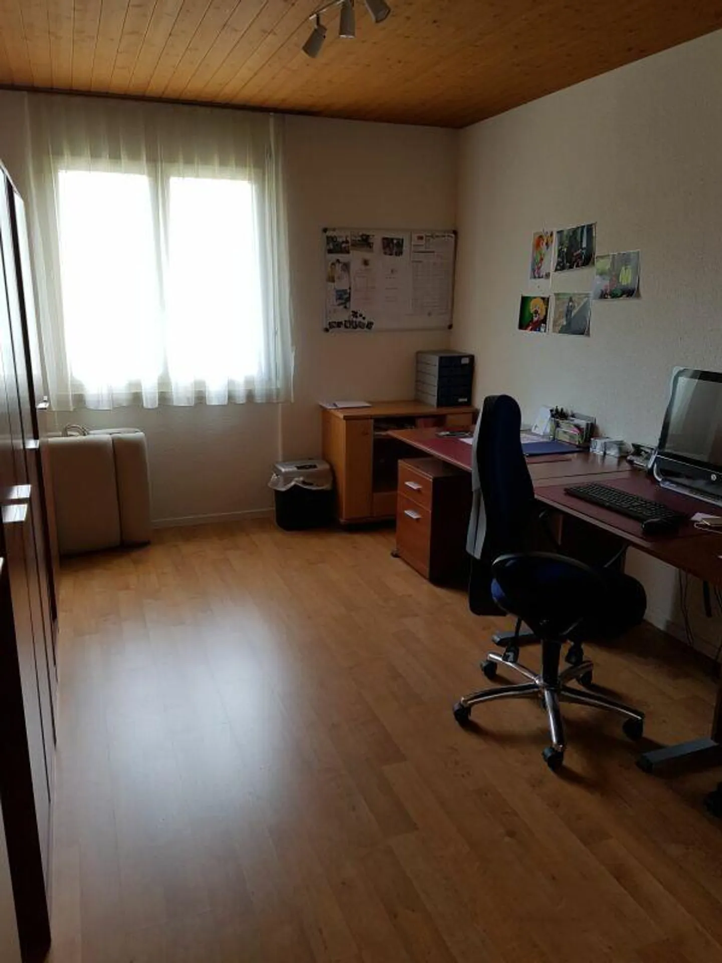 Ampio appartamento di 4,5 stanze in posizione centrale - Foto 6 di 8