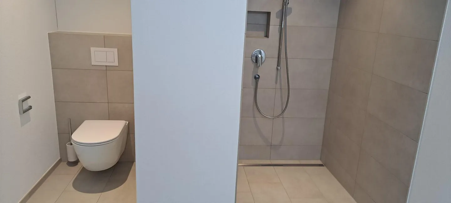 Appartement moderne de 4,5 pièces avec jardin et garage à Emmen - Photo 7 sur 26