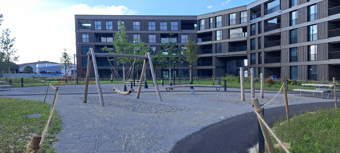 Appartement moderne de 4,5 pièces avec jardin et garage à Emmen - Photo 16 sur 26