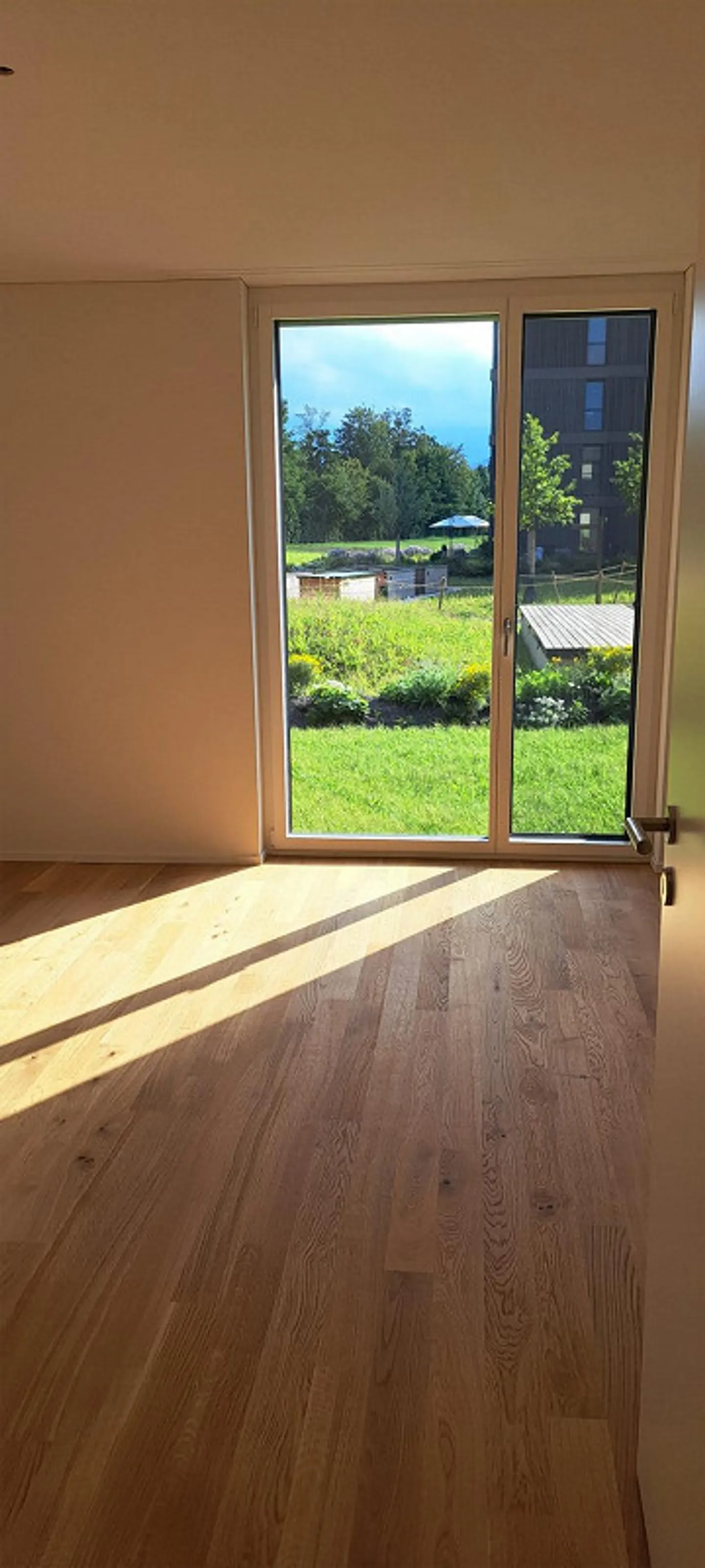 Appartement moderne de 4,5 pièces avec jardin et garage à Emmen - Photo 18 sur 26