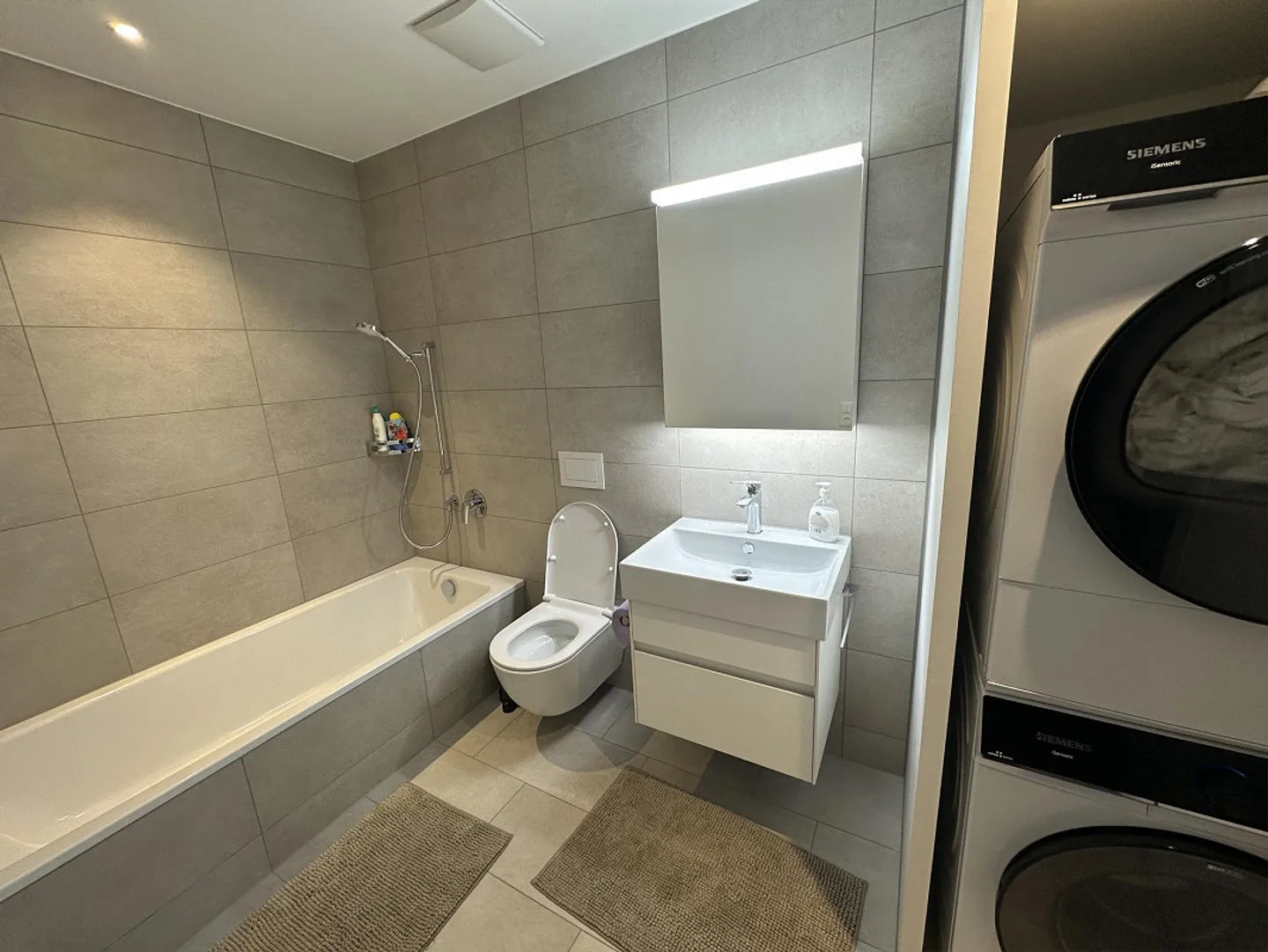 Appartement moderne de 4,5 pièces avec jardin et garage à Emmen - Photo 22 sur 26