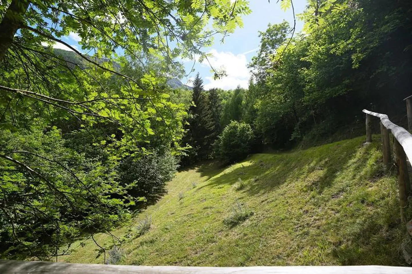 Rustique de 2 pièces dans un emplacement isolé avec vue panoramique et environnement... - Photo 12 sur 12