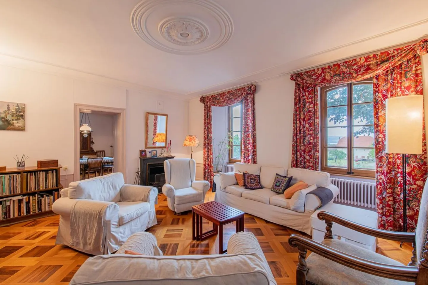 12-Zimmer-Haus - Foto 2 von 13