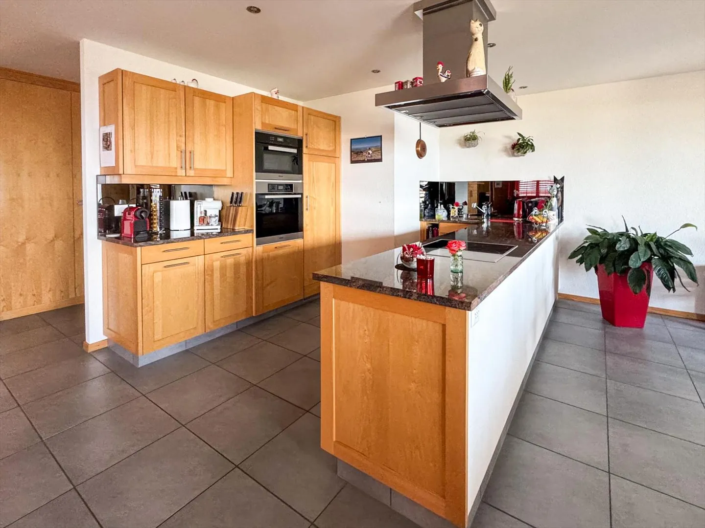 4.5 Room Apartment in Savièse - Panoramic View of the Rhône Valley - Photo 3 of 13