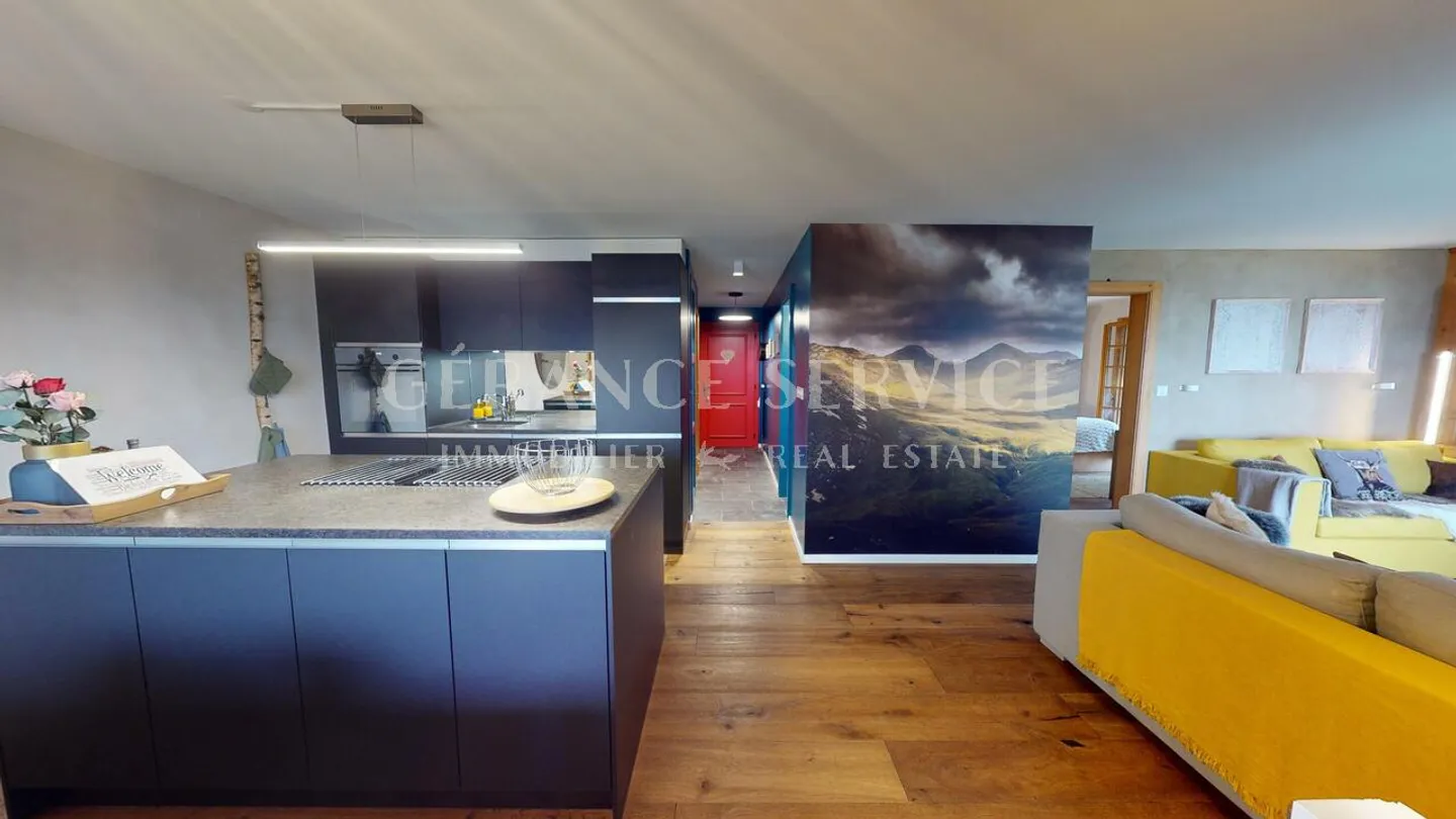 Appartement rénové avec terrasse - Photo 5 sur 15