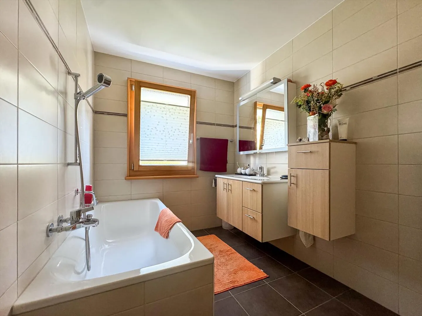 4.5 Room Apartment in Savièse - Panoramic View of the Rhône Valley - Photo 8 of 13