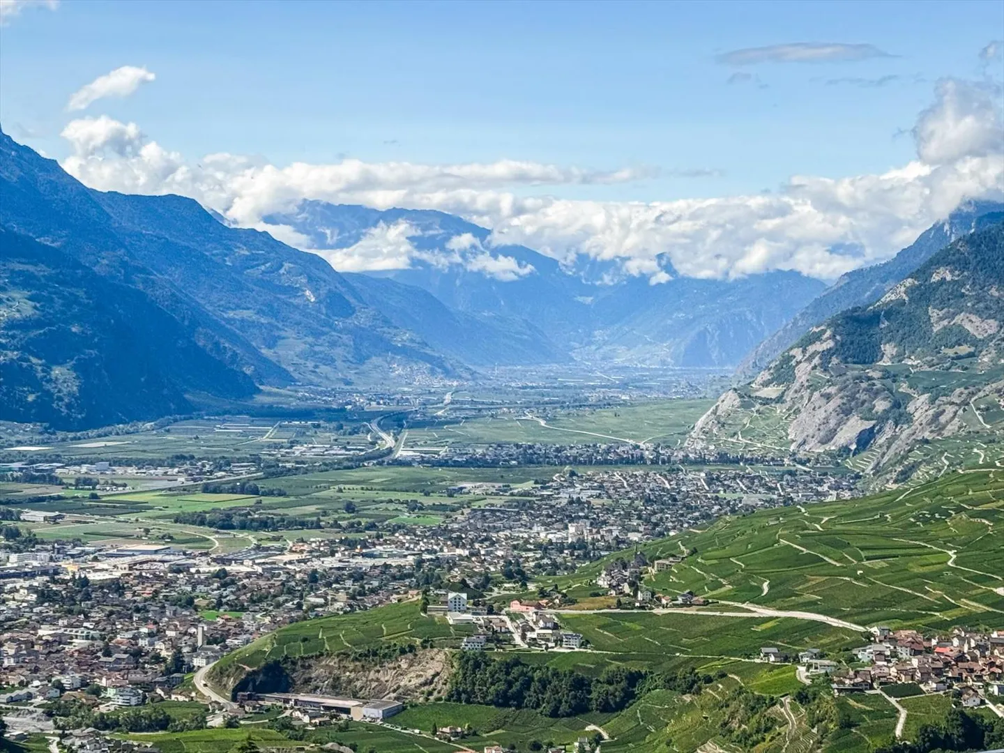 4.5 Room Apartment in Savièse - Panoramic View of the Rhône Valley - Photo 12 of 13