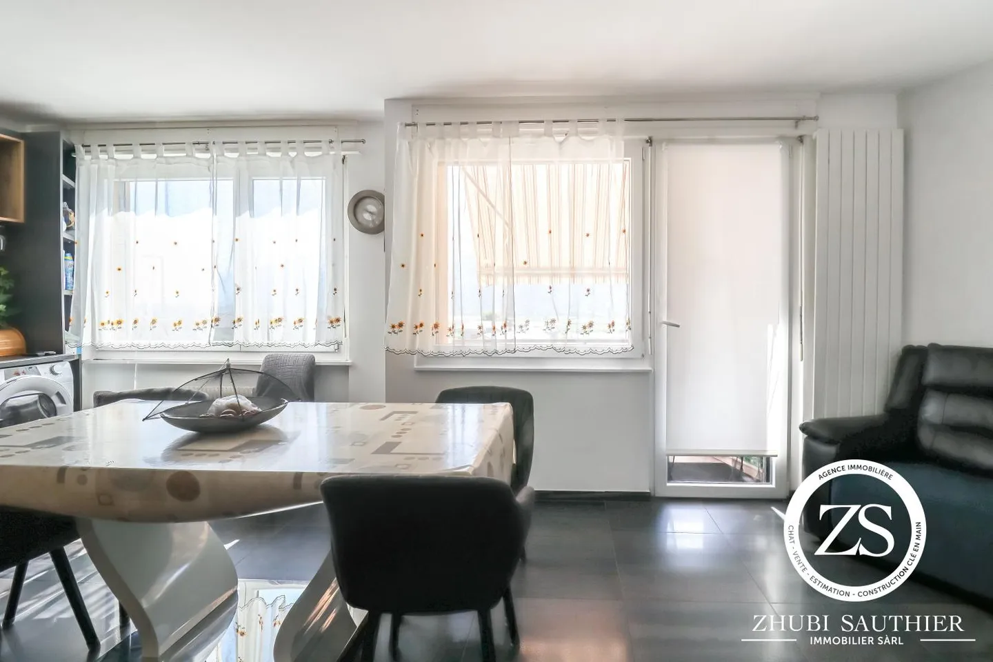 Renovated 4-room apartment in St-Pierre-de-Clages - Photo 2 of 14