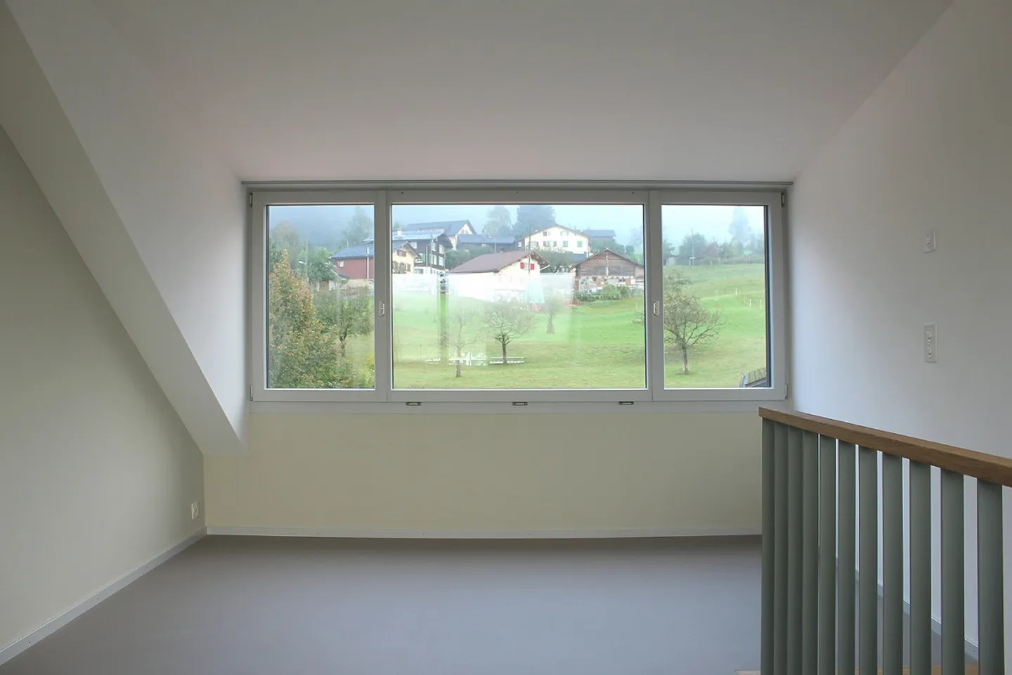 Traumhafte Dachwohnung in total saniertem Altbau - Foto 6 von 13