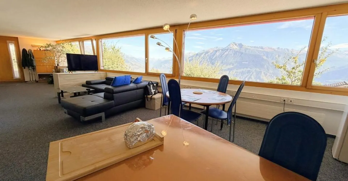 MAGNIFIKANTER LOFT MIT 2,5 ZIMMERN - SEHR GERÄUMIG UND SEHR HELL - WUNDERSCHÖNER BLICK - RUHIGE LAGE - GUT GELEGEN - Foto 1 von 17