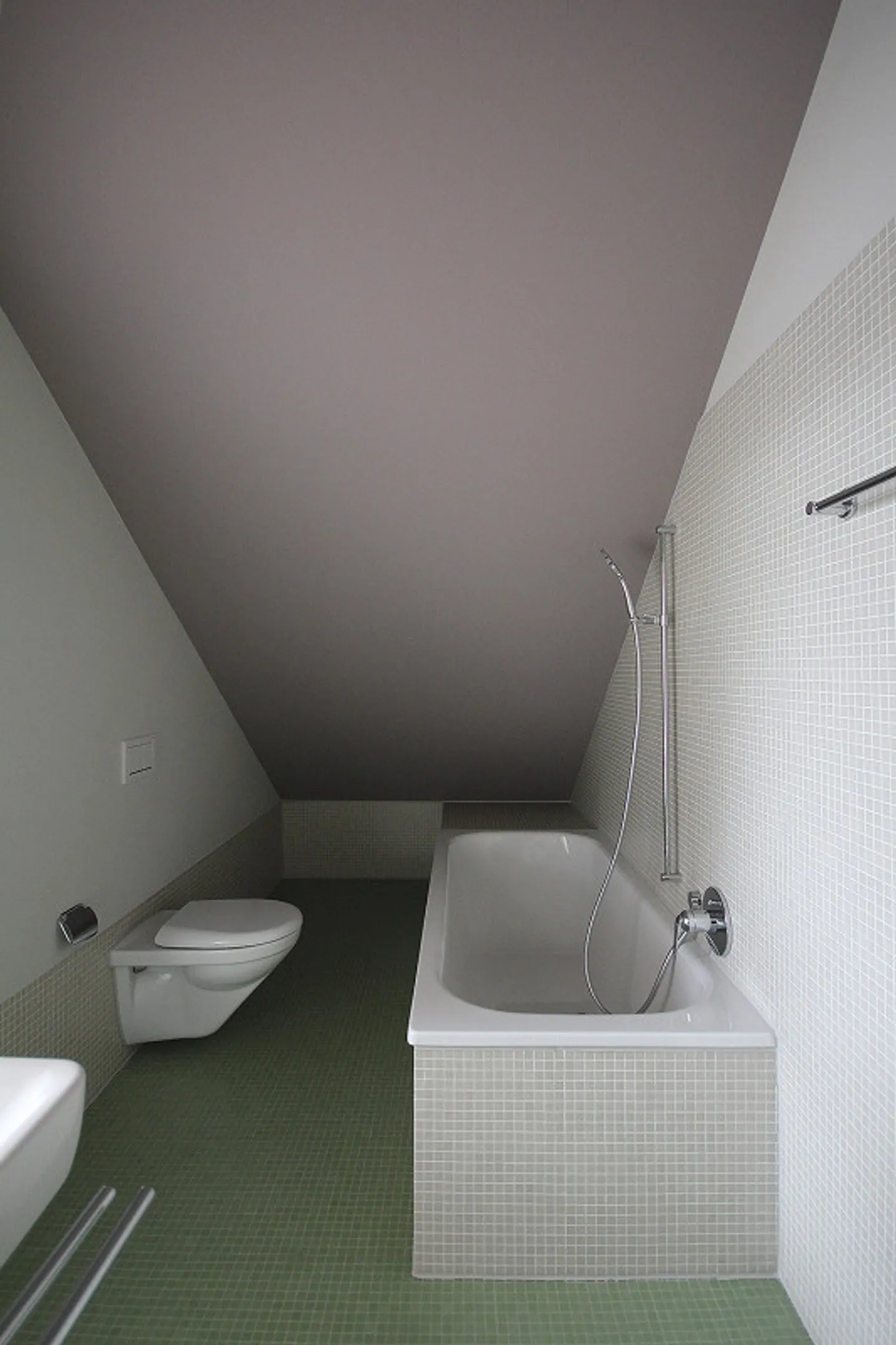 Traumhafte Dachwohnung in total saniertem Altbau - Foto 12 von 13