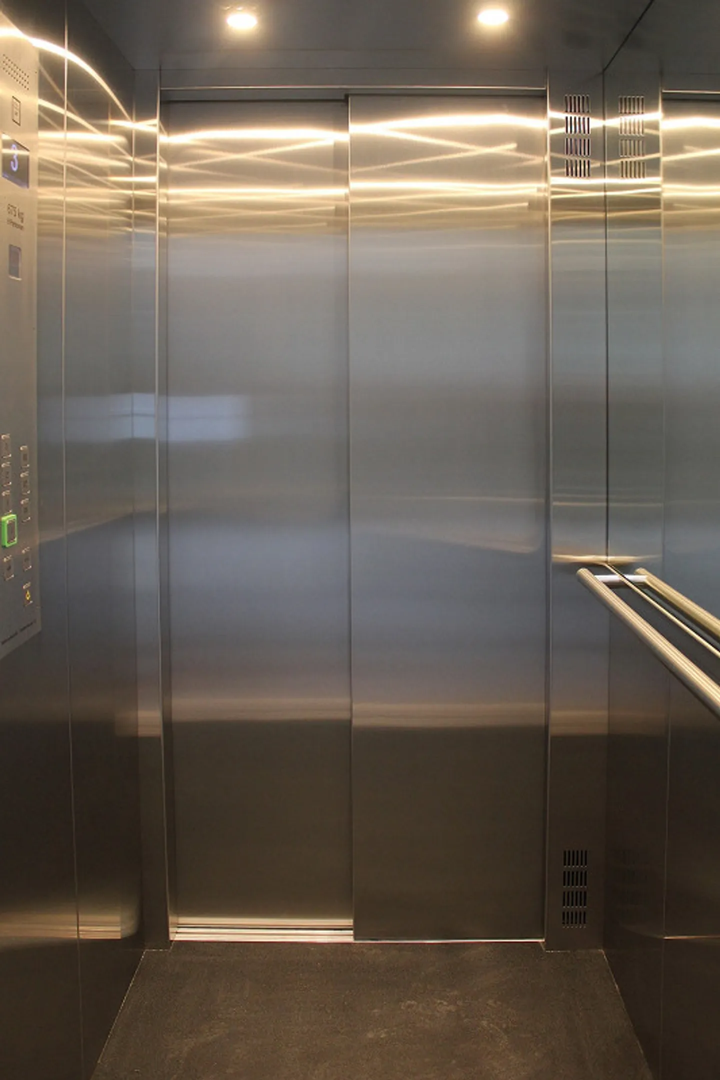 Traumhafte Dachwohnung in total saniertem Altbau - Foto 13 von 13