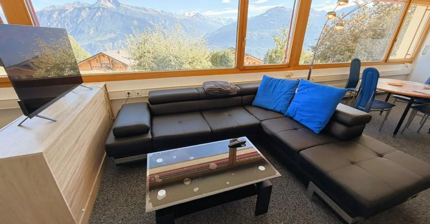 MAGNIFIKANTER LOFT MIT 2,5 ZIMMERN - SEHR GERÄUMIG UND SEHR HELL - WUNDERSCHÖNER BLICK - RUHIGE LAGE - GUT GELEGEN - Foto 4 von 17