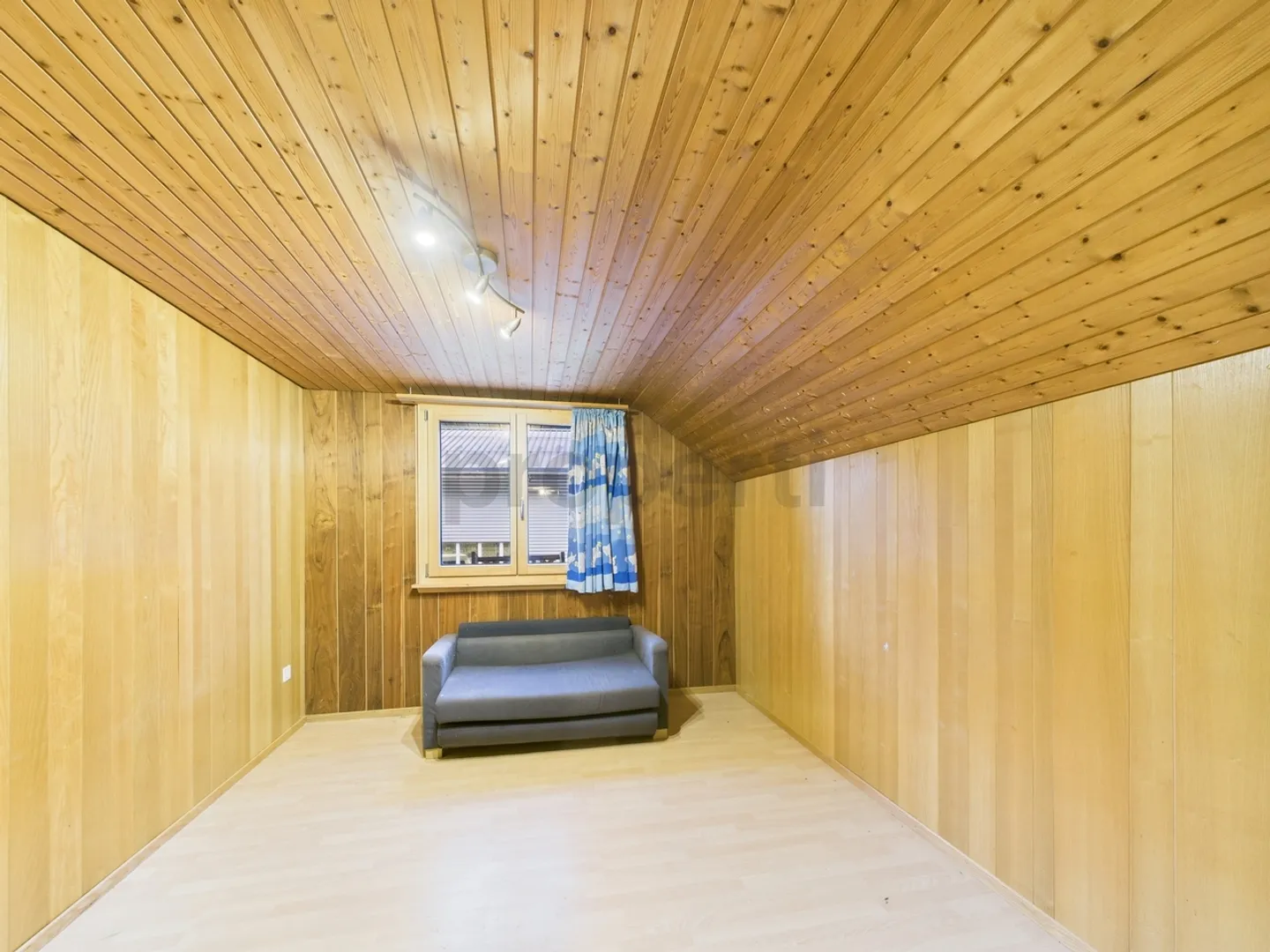 Unique 5-Room Single-Family House in Lichtensteig, Canton SG - Photo 9 of 12