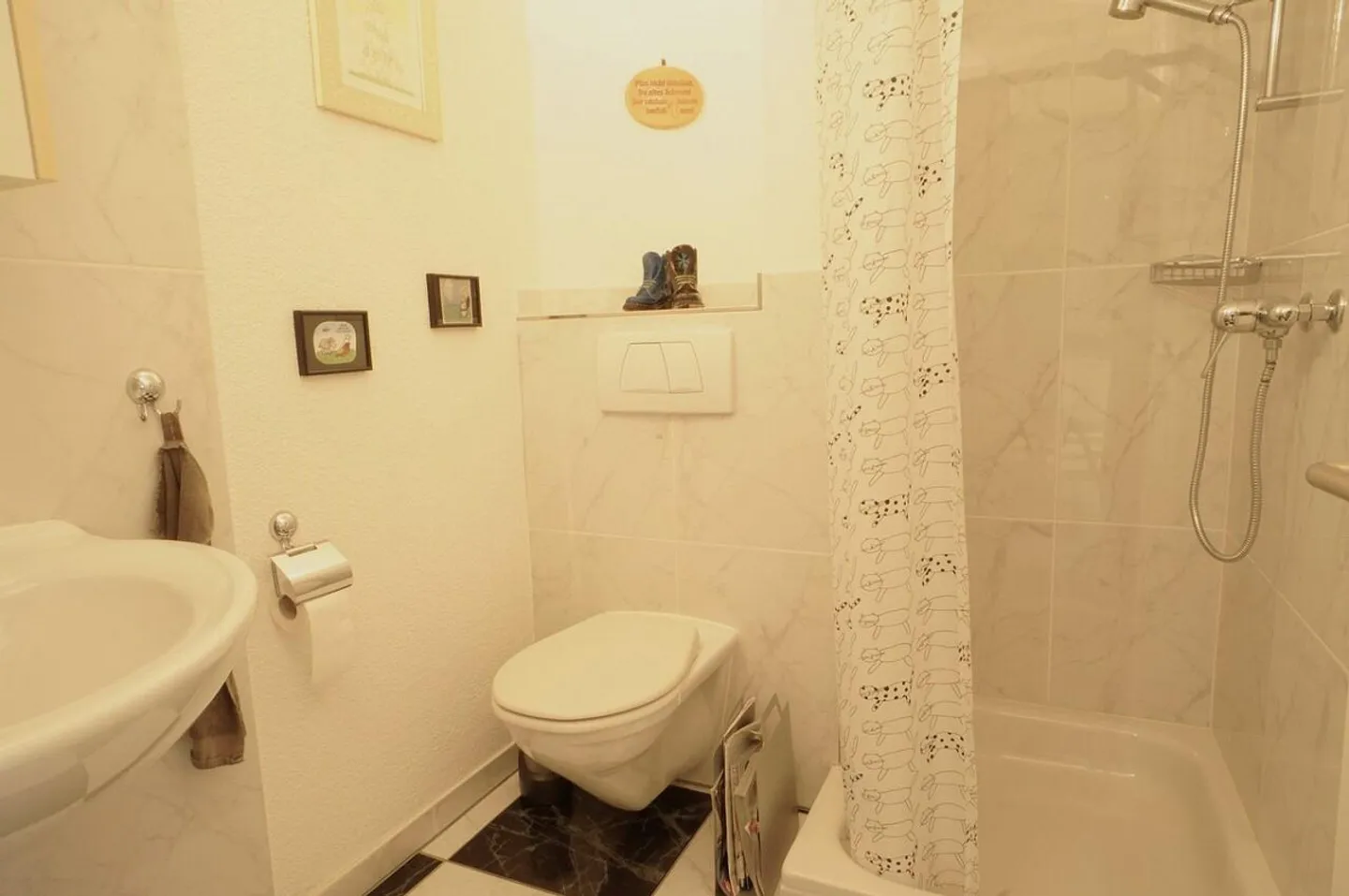 Casa familiare bifamiliare con studio; molto spazio per vivere - Foto 5 di 17