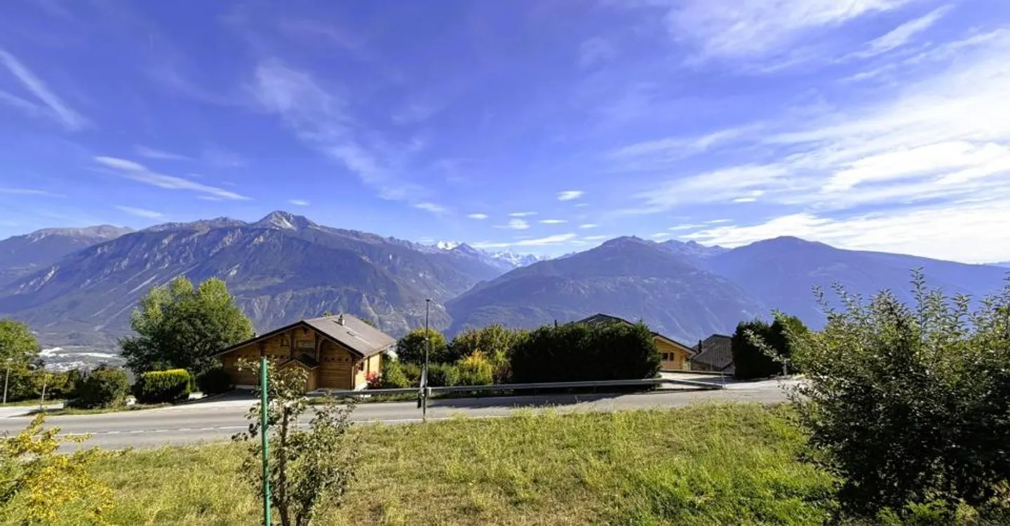MAGNIFIKANTER LOFT MIT 2,5 ZIMMERN - SEHR GERÄUMIG UND SEHR HELL - WUNDERSCHÖNER BLICK - RUHIGE LAGE - GUT GELEGEN - Foto 17 von 17