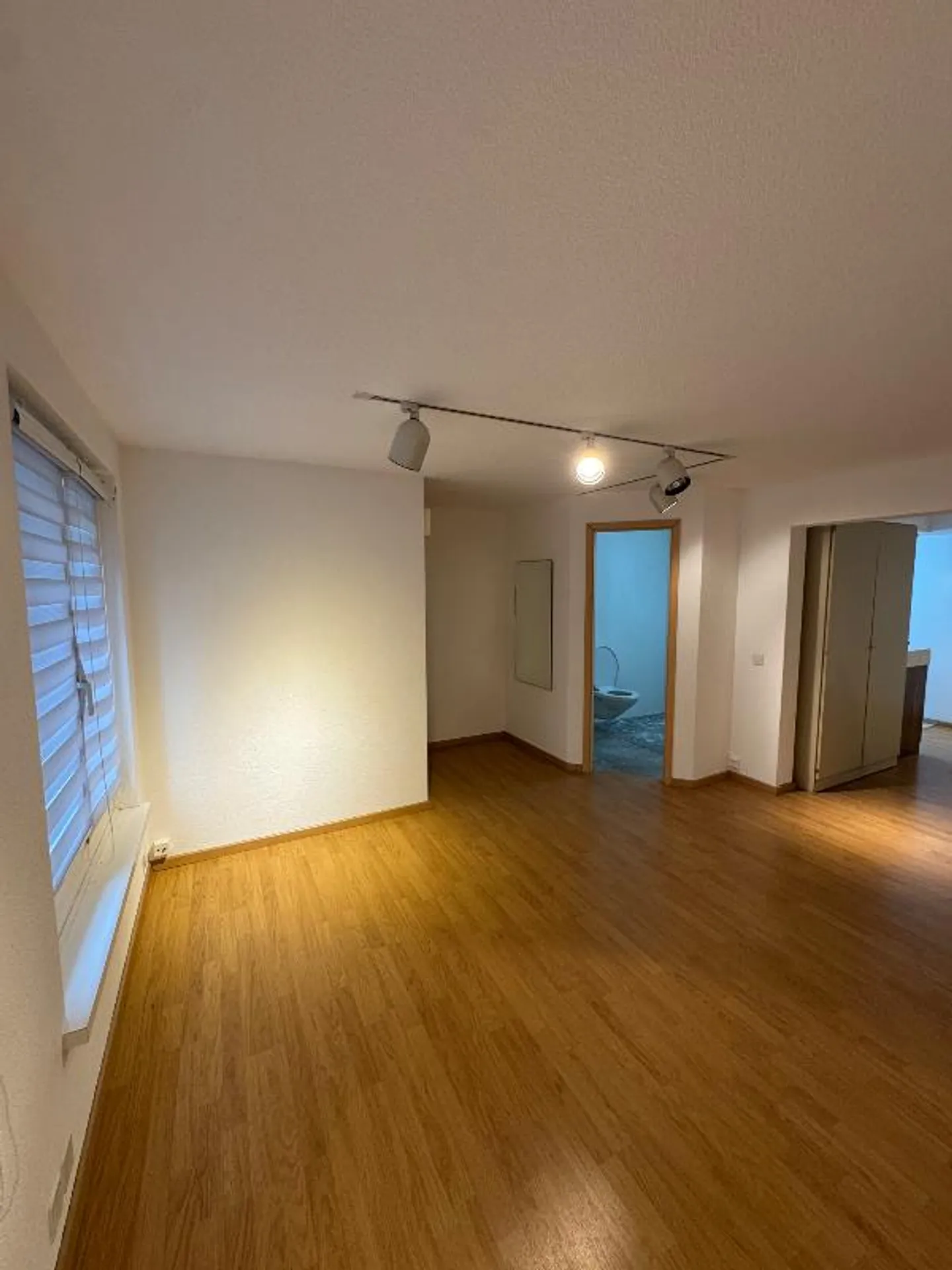 «Büro» - Foto 2 von 5