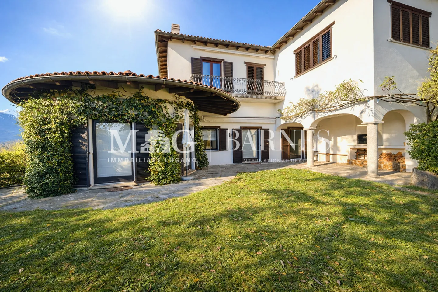 Comano: Wohnung 4.5/5.5 Zimmer mit privatem Garten und Pool - Foto 2 von 9