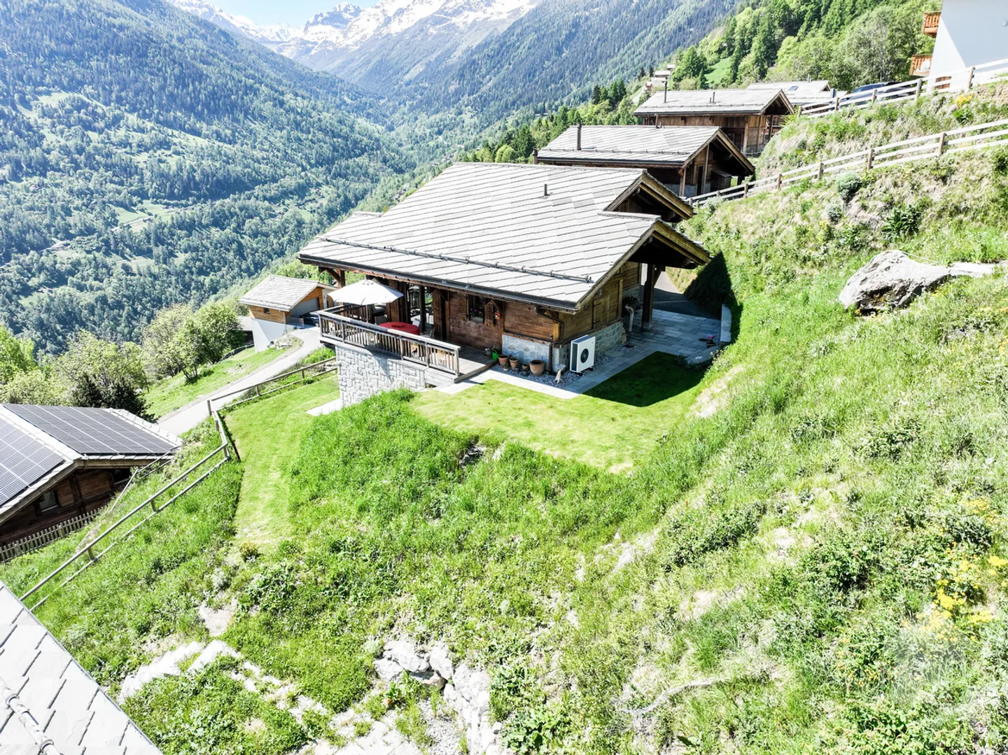 Magnifico chalet recente di alta classe - Foto 5 di 47