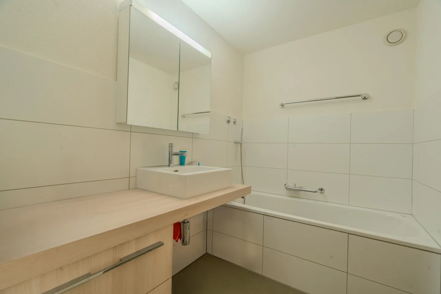 Attractive 3.5-room apartment in a central location - Photo 5 of 8