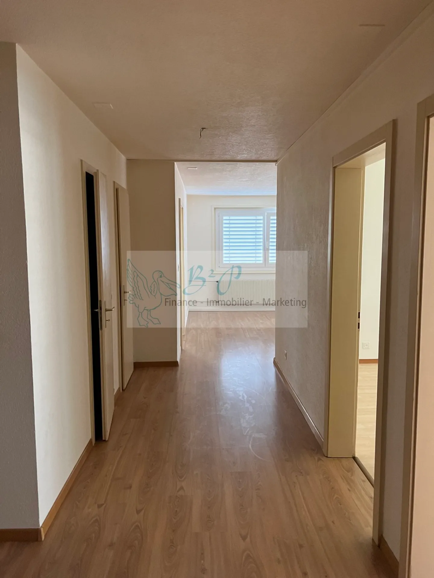 Grand appartement avec terrasse - Photo 6 sur 13