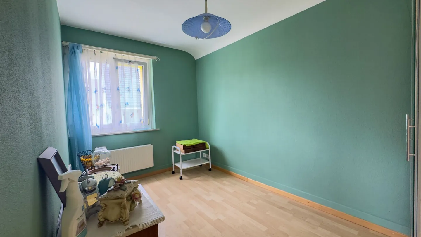 Renovated single-family home with large plot - Photo 14 of 16